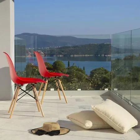 Harriet - With Sea View And Near The Sea Lygia (Lefkada)