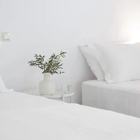 Villa Harriet - With Sea View And Near The Sea