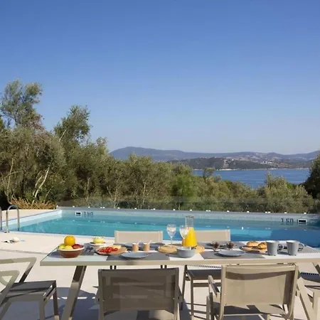 Villa Harriet - 300 Meters From The Sea