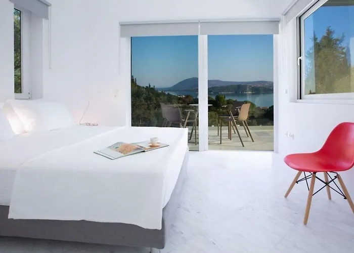 Villa Harriet - With Sea View And Near The Sea *