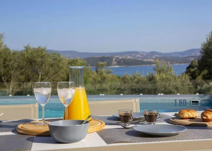 Villa Harriet - With Sea View And Near The Sea Lijá