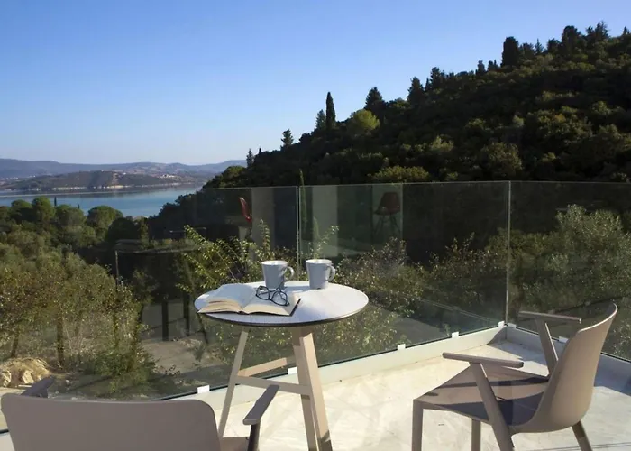 Harriet - With Sea View And Near The Sea Villa