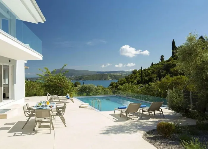 Villa Harriet - With Sea View And Near The Sea *